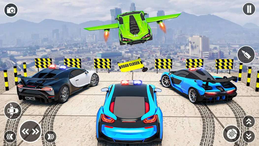 Скачать взломанную Flying Car Robot Shooting Game  [МОД Много монет] — последняя версия apk на Андроид screen 2